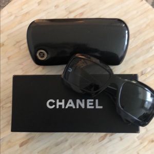 Authentic CHANEL sunglasses!!